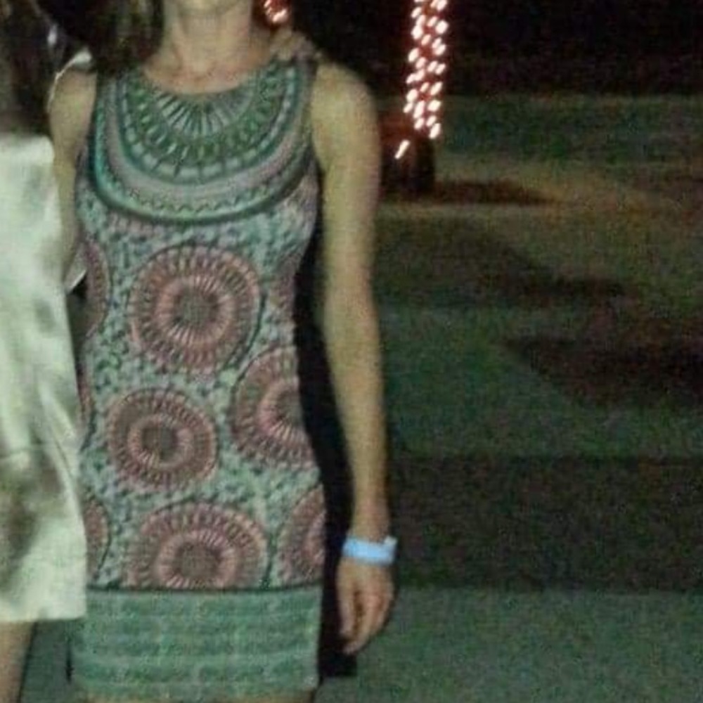 Angie snug dress, casual but can be dress up with heels. Size medium.